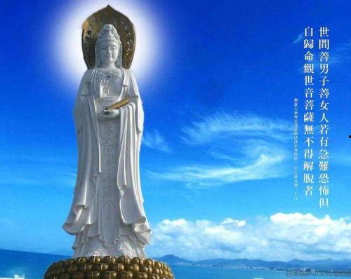 女菩萨快乐吃瓜,品味人生百态的甜蜜滋味