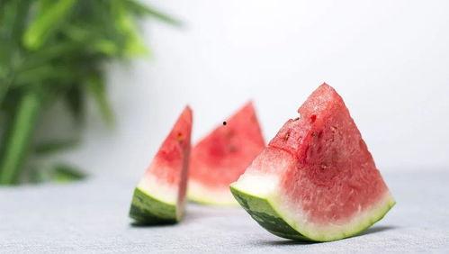 梦见和女人上瓜地吃瓜,瓜地邂逅神秘女子