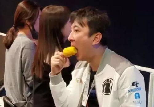 阿水半夜吃瓜,娱乐圈那些不为人知的瓜